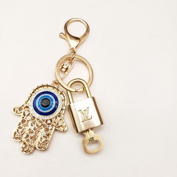 Authentic Louis Vuitton Lock & Key with unbranded Bagcharm, Keycharm, Keychain - Picture 4 of 8